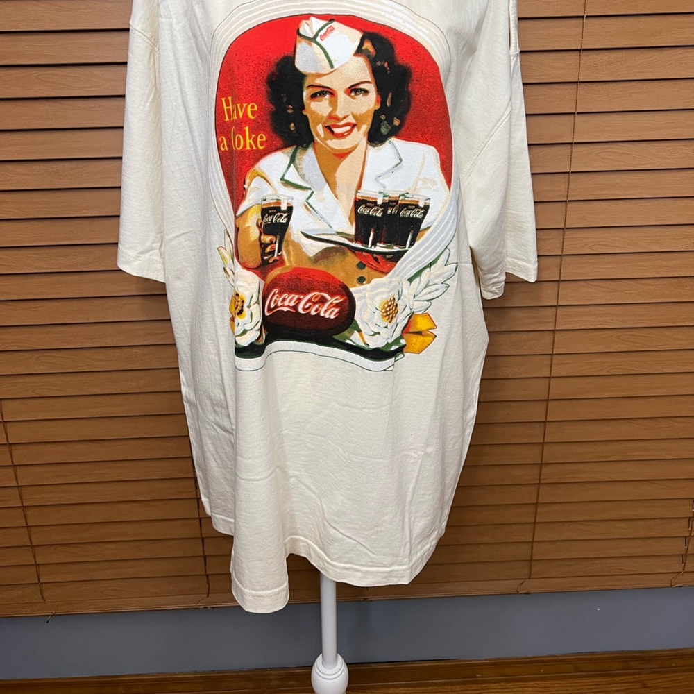 Vintage Coke Cola Graphic Teeshirt